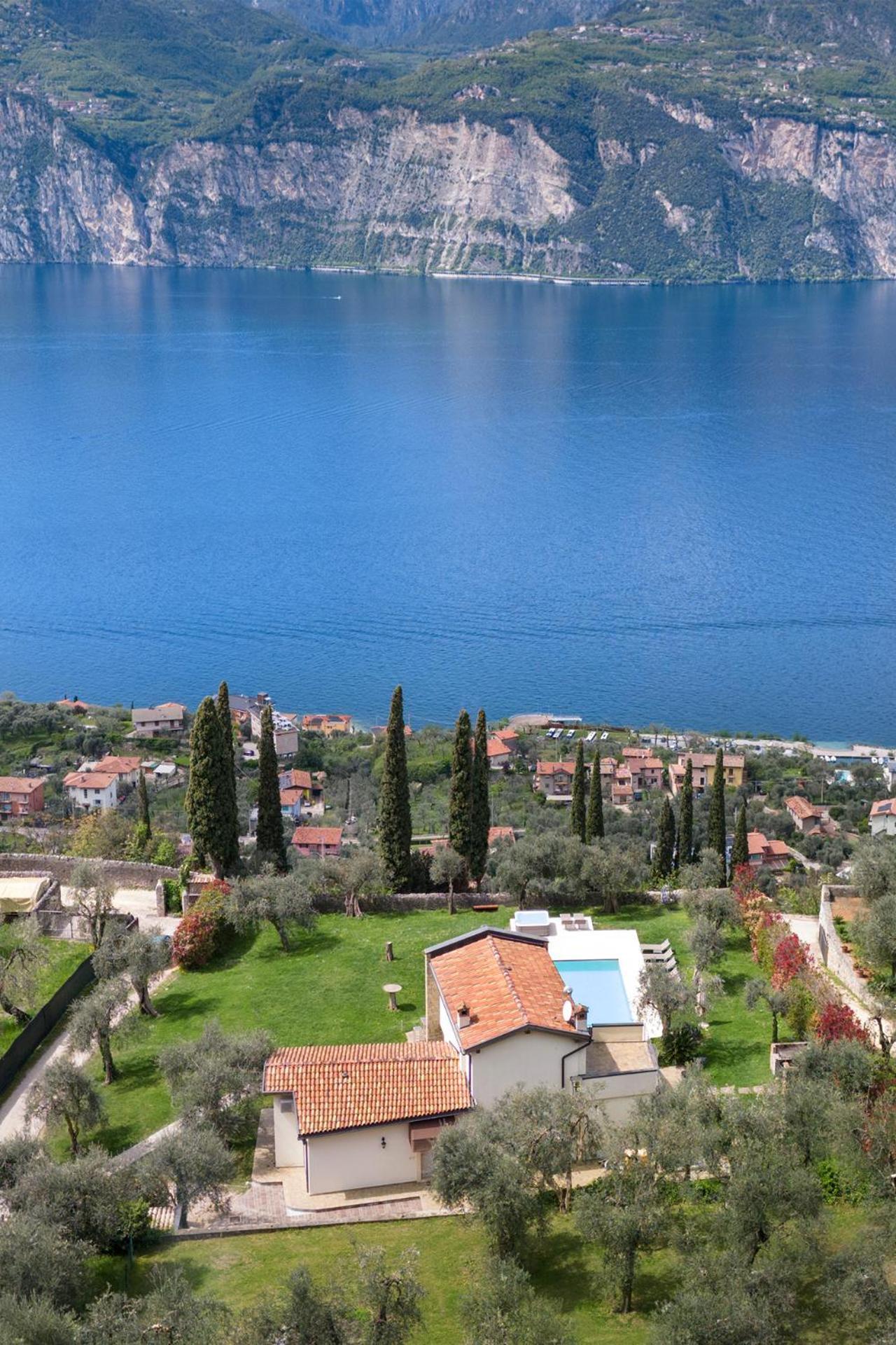 Villa Cipressi - Luxuri Lounge - Malcesine Exterior photo